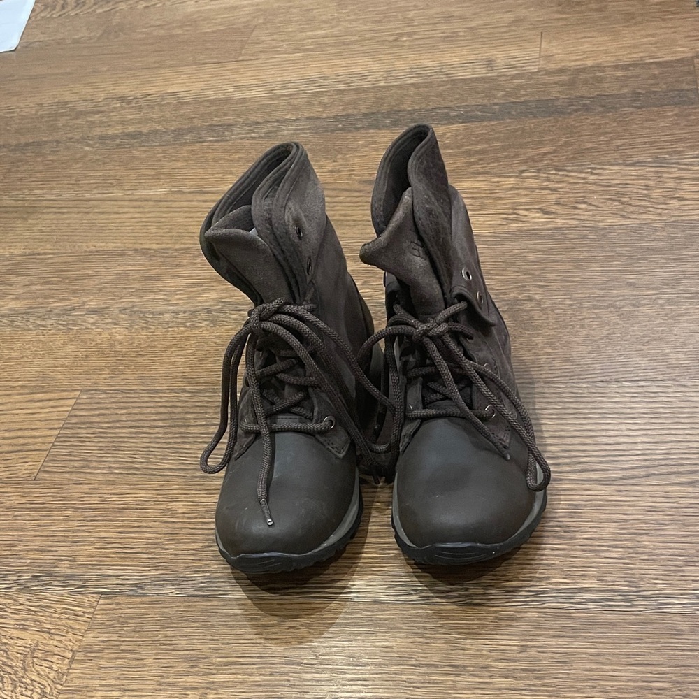 Columbia Dark Brown Techlite NWOT Hiking Boots👵MT